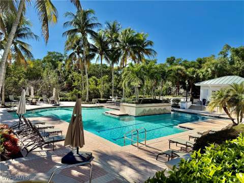 445 Cove Tower Dr 704, Naples FL - photo 24 of 33