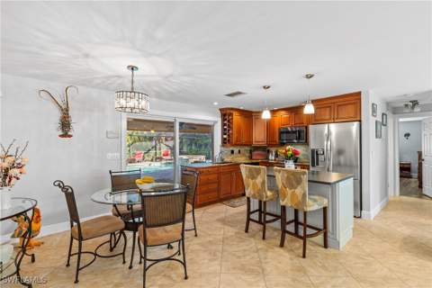2569 Outrigger Ln, Naples FL - photo 7 of 31