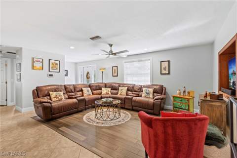 2569 Outrigger Ln, Naples FL - photo 9 of 31