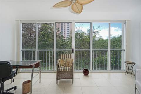 5895 Chanteclair Dr 118, Naples FL - photo 6 of 35
