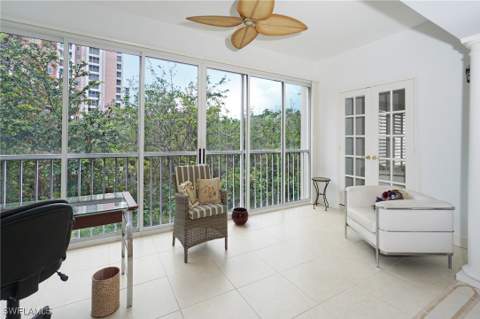 5895 Chanteclair Dr 118, Naples FL - photo 8 of 35