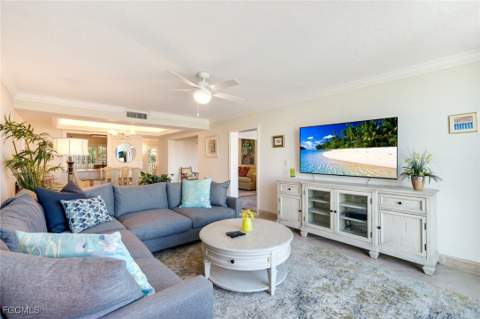 200 Periwinkle Way 214, Sanibel FL - photo 19 of 38