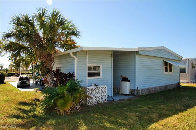 2 bedroom ManufacturedHome at 7 Nicklaus Blvd, Six Lakes Country Club, North Fort Myers — photo 5