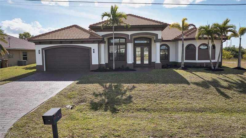 3 bedroom SingleFamilyResidence at 1906 SW 30th Ter, Cape Coral, Cape Coral — photo 2