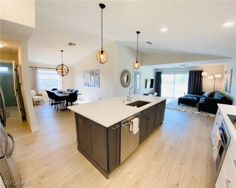 4 bedroom SingleFamilyResidence at 803 104th Ave N, Naples Park, Naples — photo 4