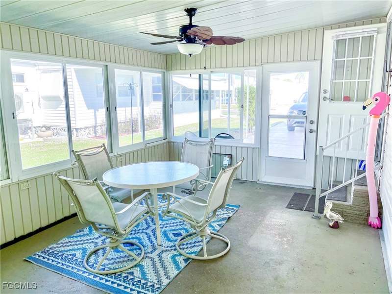 2 bedroom ManufacturedHome at 301 Dillard Ave, Thunderbird Mobile Homes, Fort Myers — photo 3