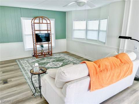 301 Dillard Ave, Fort Myers FL - photo 8 of 27