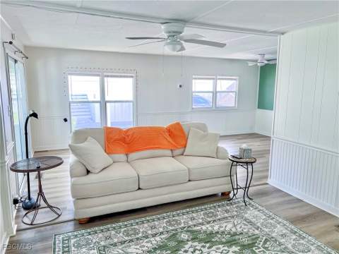 301 Dillard Ave, Fort Myers FL - photo 9 of 27