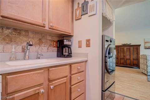 5441 Peppertree Dr 5, Fort Myers FL - photo 17 of 34