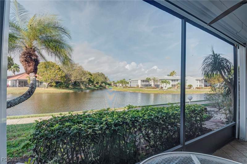 2 bedroom Condominium at 5441 Peppertree Dr 5, Cardinal Cove, Fort Myers — photo 2
