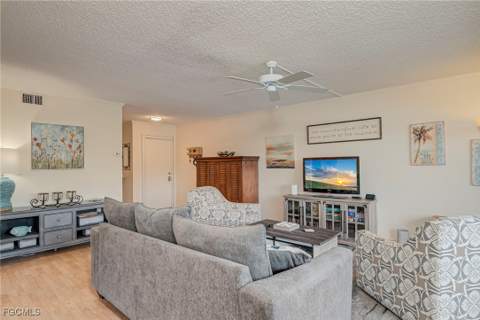 5441 Peppertree Dr 5, Fort Myers FL - photo 9 of 34