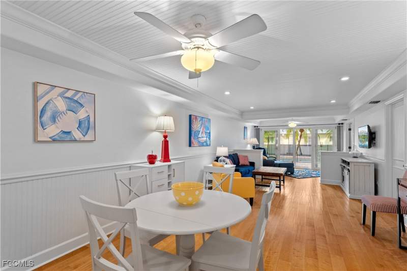 2 bedroom Condominium at 320 14th Ave S 320C, Aqualane Manor, Naples — photo 4
