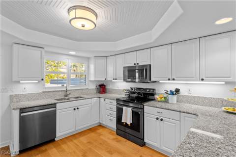 320 14th Ave S 320C, Naples FL - photo 6 of 25