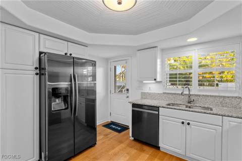 320 14th Ave S 320C, Naples FL - photo 7 of 25