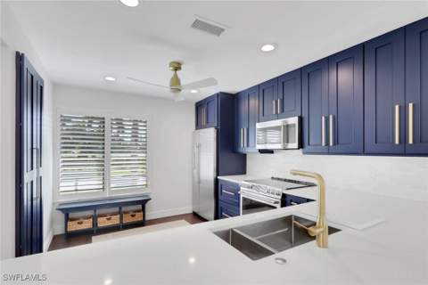 605 8th Ave S 605, Naples FL - photo 7 of 50