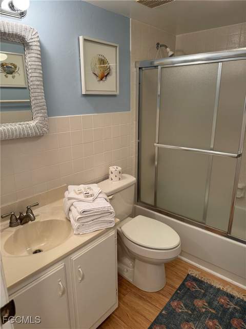 16340 Dublin Cir 204, Fort Myers FL - photo 11 of 21