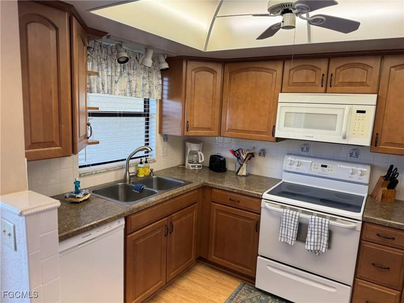 2 bedroom Condominium at 16340 Dublin Cir 204, Casa Bella Condo, Fort Myers — photo 4