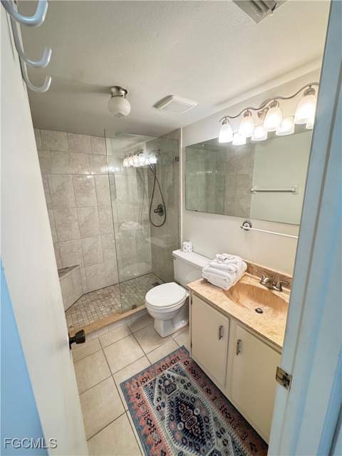 16320 Dublin Cir 203, Fort Myers FL - photo 9 of 22