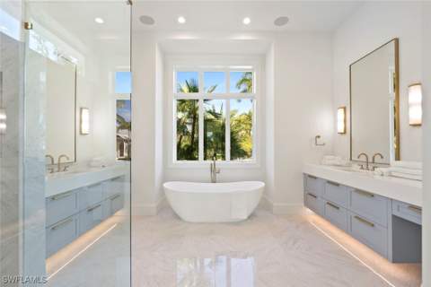 544 13th Ave S, Naples FL - photo 10 of 35