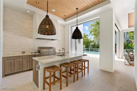 544 13th Ave S, Naples FL - photo 12 of 35