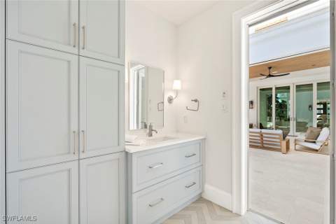 544 13th Ave S, Naples FL - photo 16 of 35