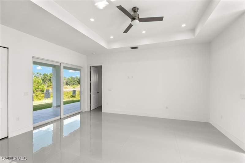 3 bedroom SingleFamilyResidence at 1027 Kirkwood St, Lehigh Acres, Lehigh Acres — photo 3