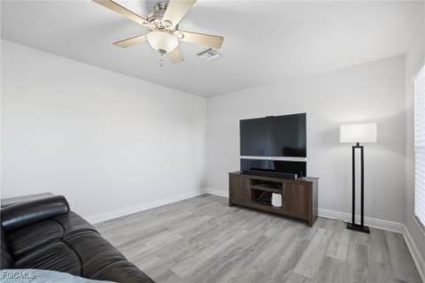 2311 SW 4th Ct, Cape Coral FL - photo 15 of 34