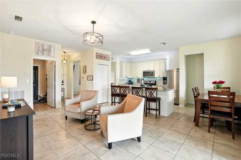 1823 NW 10th St, Cape Coral FL - photo 8 of 41