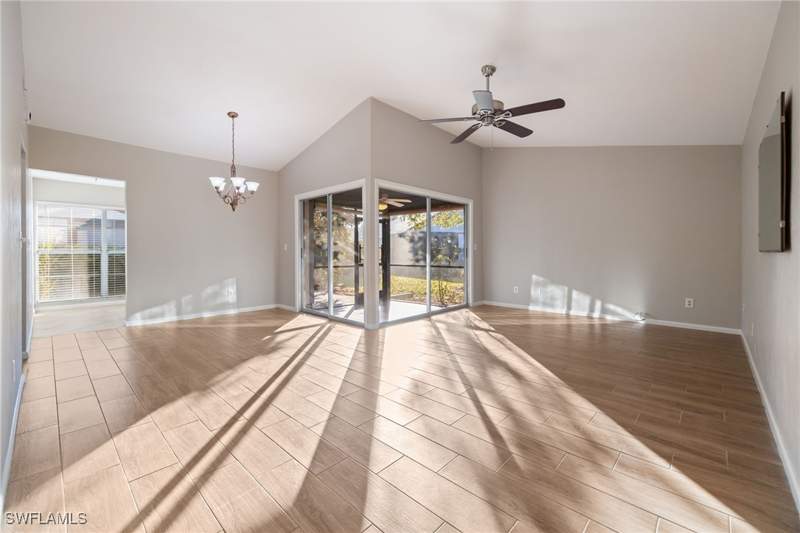 3 bedroom Attached at 10623 Arlingford Blvd, Beacon Square, Lehigh Acres — photo 3