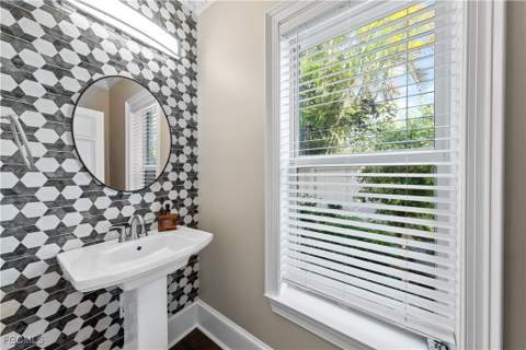 1807 Coral Cir, North Fort Myers FL - photo 14 of 46