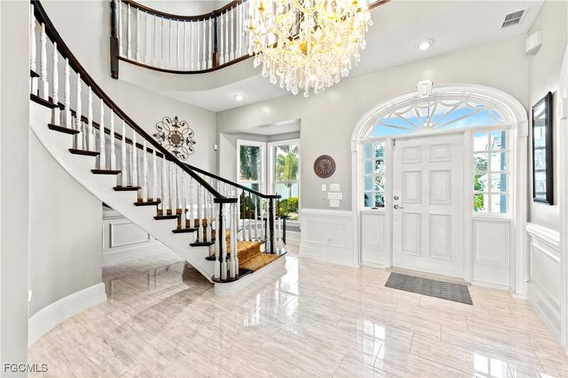 4 bedroom SingleFamilyResidence at 1807 Coral Cir, Fort Myers Gulf Acres, North Fort Myers — photo 5