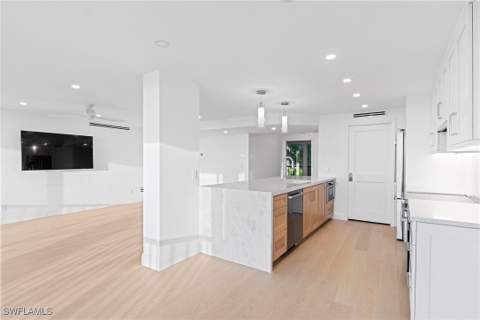 2388 Gulf Shore Blvd N 204, Naples FL - photo 12 of 38
