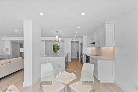 2388 Gulf Shore Blvd N 204, Naples FL - photo 15 of 38
