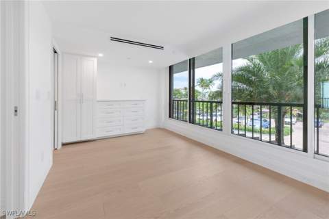 2388 Gulf Shore Blvd N 204, Naples FL - photo 24 of 38