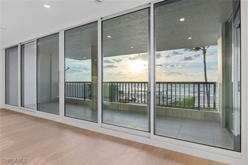 3 bedroom Condominium at 2388 Gulf Shore Blvd N 204, Admiralty Point, Naples — photo 4