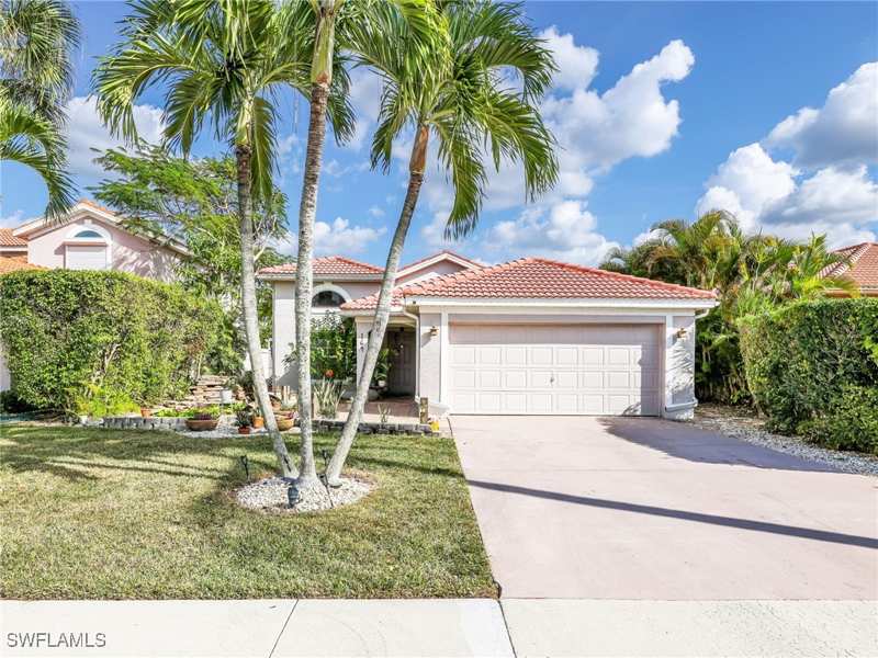 2 bedroom SingleFamilyResidence at 164 Sabal Lake Dr, Sabal Lake, Naples — photo 1