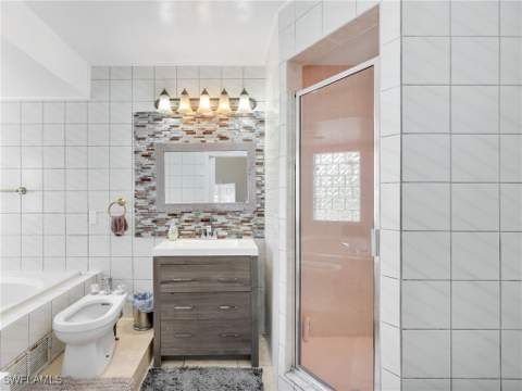 164 Sabal Lake Dr, Naples FL - photo 17 of 35