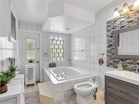 164 Sabal Lake Dr, Naples FL - photo 18 of 35