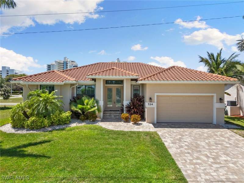 3 bedroom SingleFamilyResidence at 724 Seagrape Dr, Marco Island, Marco Island — photo 2