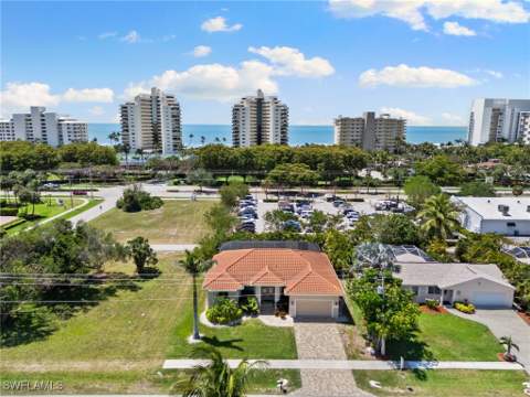 724 Seagrape Dr, Marco Island FL - photo 7 of 46