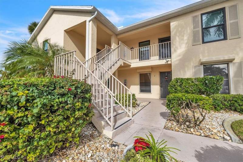 2 bedroom Condominium at 15000 Arbor Lakes Dr E 6, Arbor Lakes Condo, North Fort Myers — photo 2