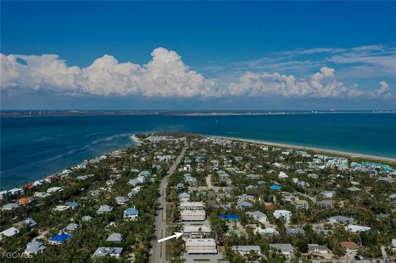 2 bedroom Condominium at 601 Periwinkle Way D5, Captains Walk, Sanibel — photo 4