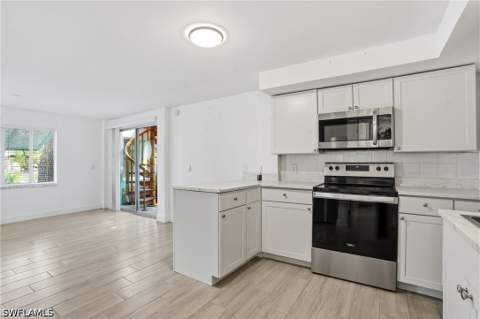 5474 Oak Ridge Ave, Fort Myers Beach FL - photo 18 of 40
