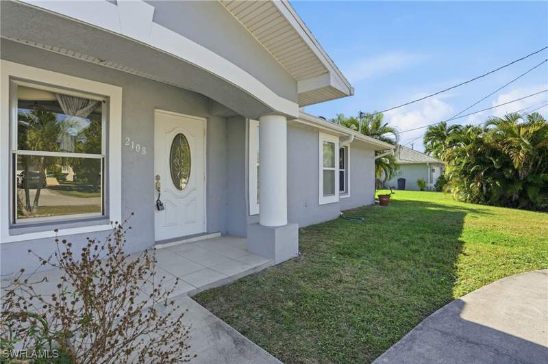 3 bedroom SingleFamilyResidence at 2108 NE 1st St, Cape Coral, Cape Coral — photo 2