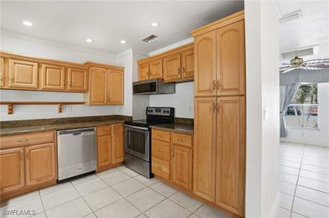 2108 NE 1st St, Cape Coral FL - photo 6 of 33
