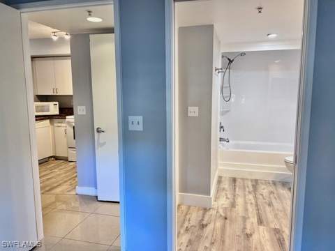 1185 Wildwood Lakes Blvd 101, Naples FL - photo 17 of 44