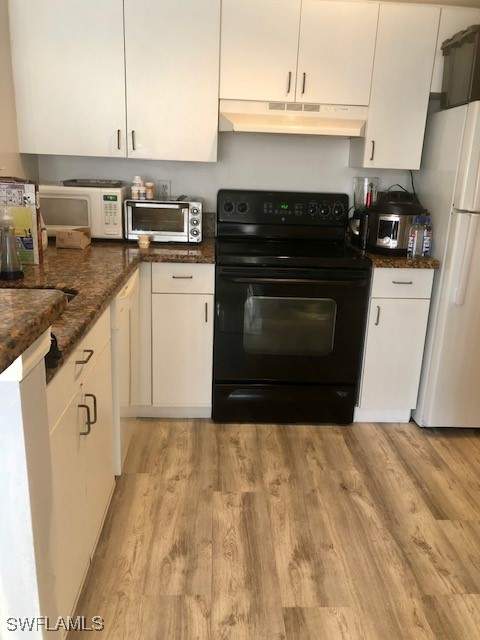 1185 Wildwood Lakes Blvd 101, Naples FL - photo 8 of 44