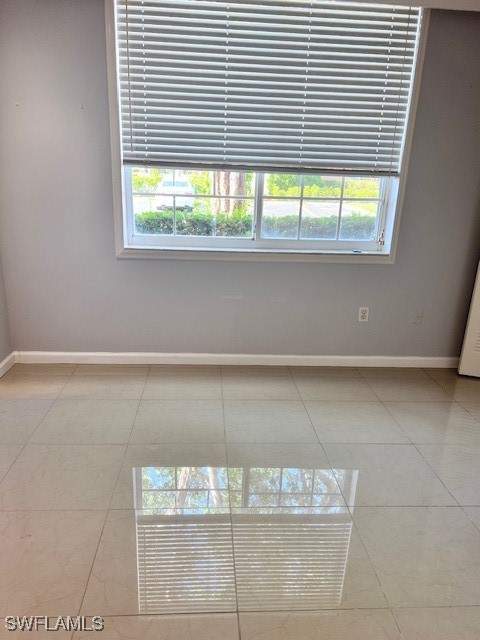 1185 Wildwood Lakes Blvd 101, Naples FL - photo 9 of 44