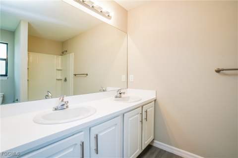 431 Gray Ave S, Lehigh Acres FL - photo 10 of 15