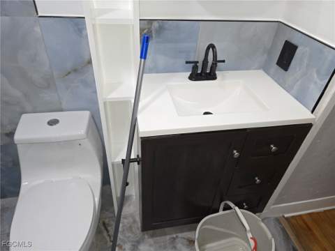 3207 Broadway, Fort Myers FL - photo 7 of 25